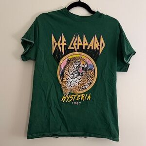 Def Leppard Green Graphic Tee - Short Sleeve